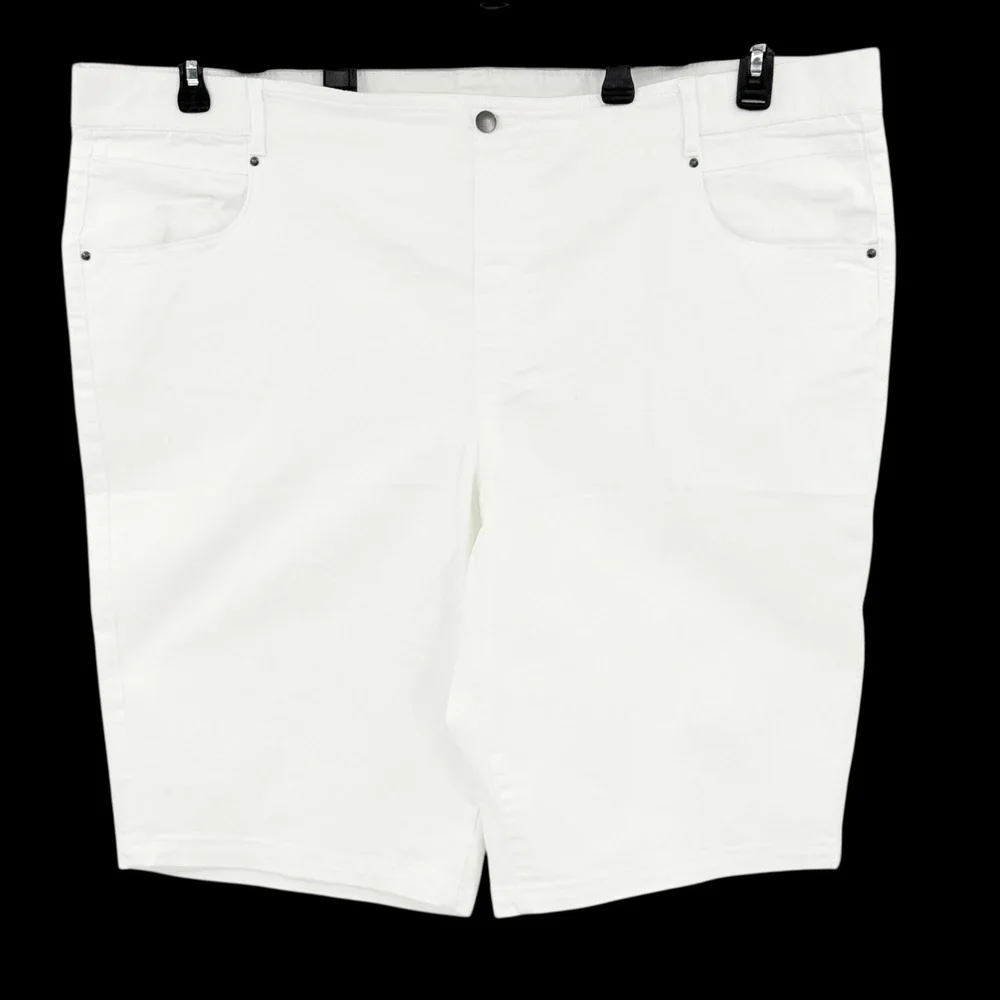 Terra & Sky Women's Pull-on White Stretch Denim Bermuda Plus Sz 3X 24W-26W NWOT